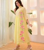Women floral embroidered regular thread work kurta with trousers & with dupatta