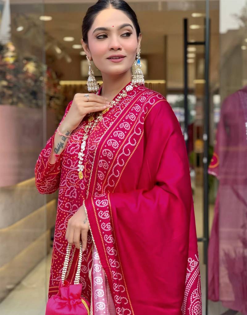 Women bandhani printed regular thread work kurta with trousers & with dupatta