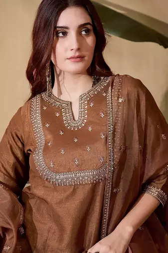 Women ethnic motifs embroidered regular thread work kurta with trousers & with dupatta