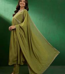 Women ethnic motifs empire thread work kurta with trousers & with dupatta