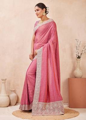 gajri color kesariya two tone silk blend embroidered saree 3