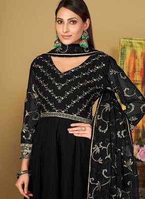 Black georgette embroidered wedding wear anarkali suit 3