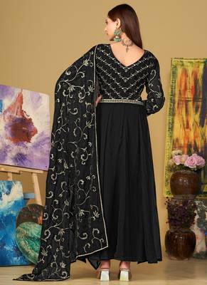 Black georgette embroidered wedding wear anarkali suit 4