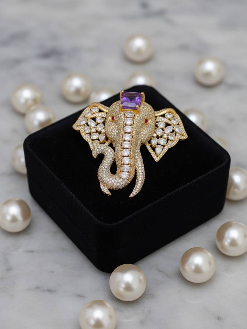 Unisex victorian polish elephant brooch with doublet moissanite polki