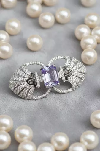 Unisex victorian silver polish brooch with lavender doublet and moissanite polki