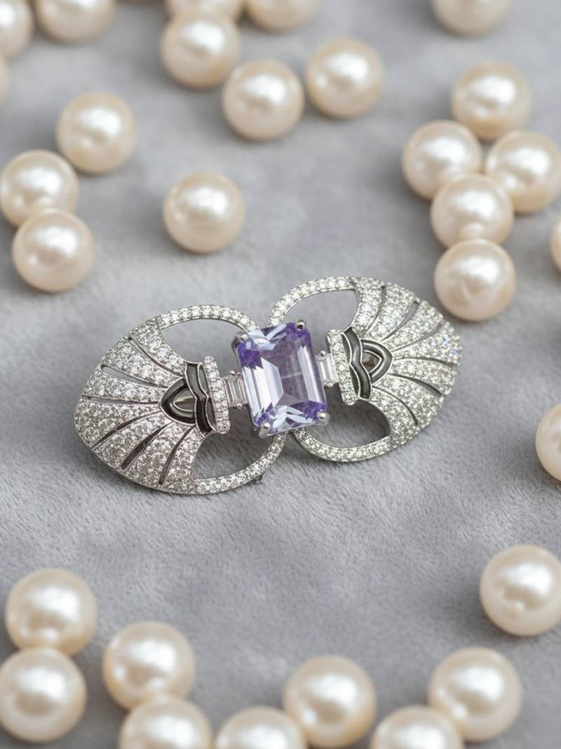 Unisex victorian silver polish brooch with lavender doublet and moissanite polki