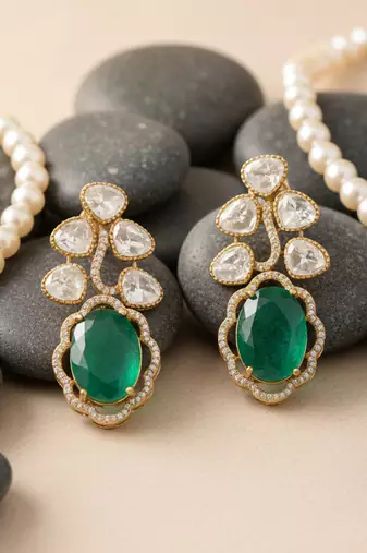 Emerald green victorian polki necklace set with cz detailing