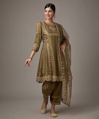 Green embroidered net kurta set 1