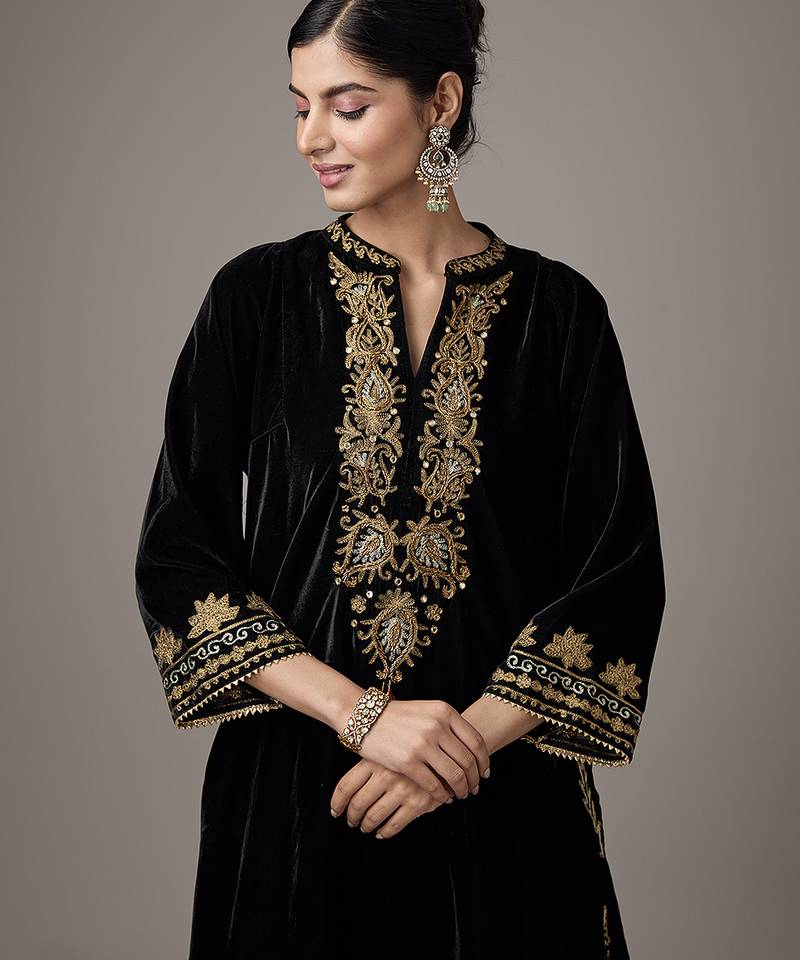 Black embroidered velvet kurta set