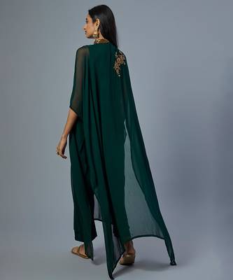 Green embroidered georgette kaftan set 2