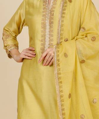 Yellow embroidered chanderi kurta set 4