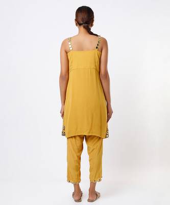 Yellow embroidered organza kurta set 2