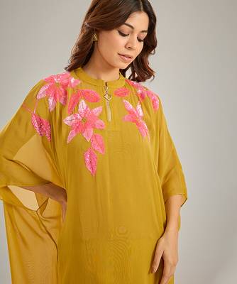 Yellow embroidered crepe kaftan set 4
