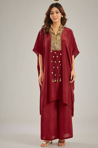 Maroon embroidered crepe kaftan set