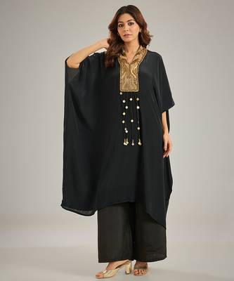 Black embroidered crepe kaftan set 1