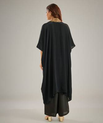 Black embroidered crepe kaftan set 2
