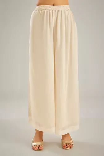 Ivory embroidered crepe kaftan set