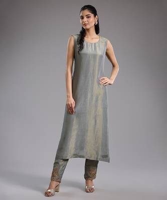Grey embroidered tissue co ord set 3