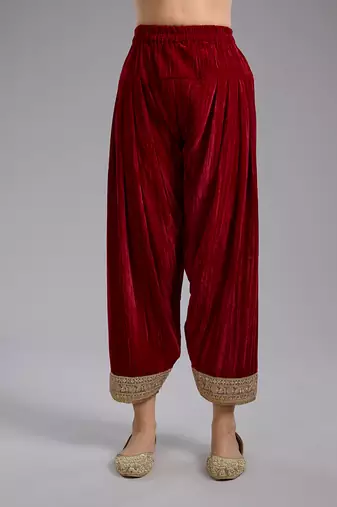 Black embroidered velvet kurta set