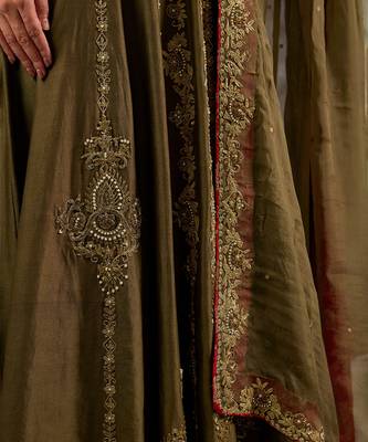 Green embroidered chanderi anarkali 5