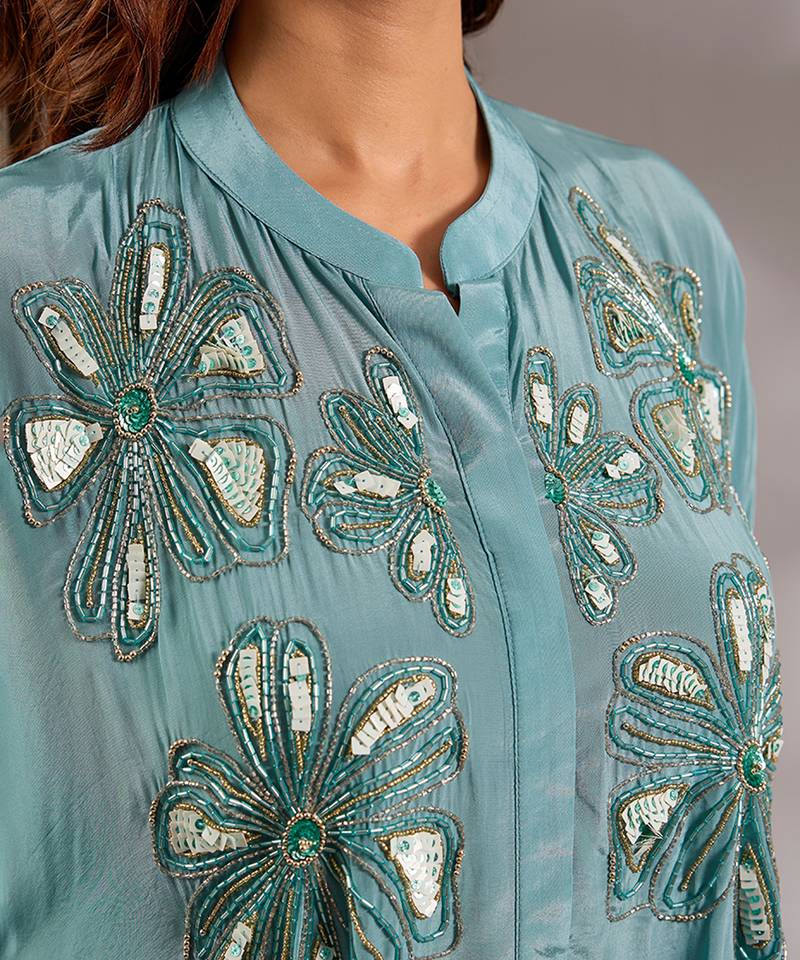 Blue embroidered crepe kaftan set