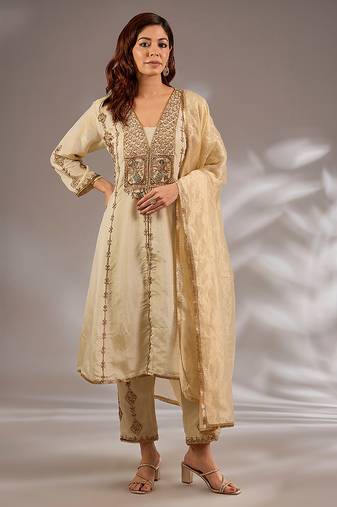 Ivory embroidered tissue kurta set