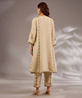 Ivory embroidered tissue kurta set 2