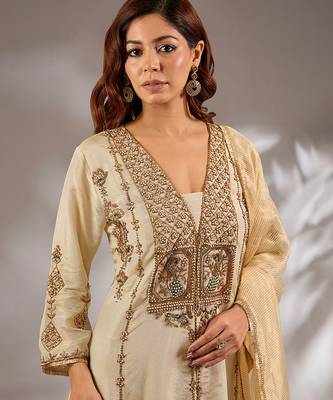 Ivory embroidered tissue kurta set 4