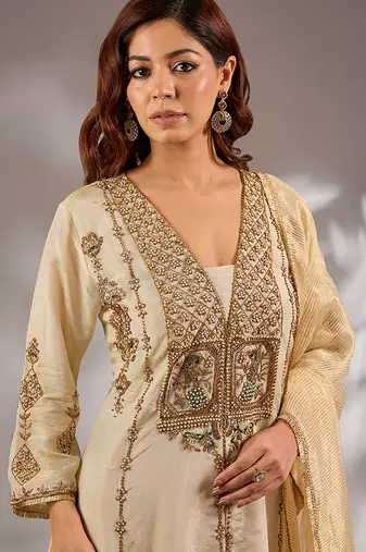 Ivory embroidered tissue kurta set