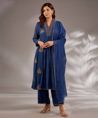Blue embroidered chanderi kurta set 1