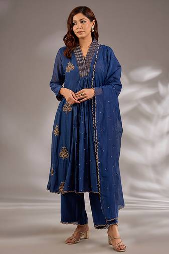 Blue embroidered chanderi kurta set
