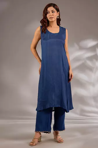 Blue embroidered chanderi kurta set