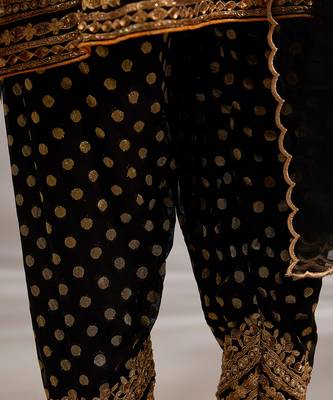 Black embroidered silk kurta set 5