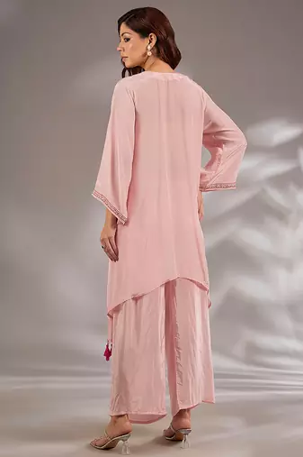 Pink embroidered crepe kurta set
