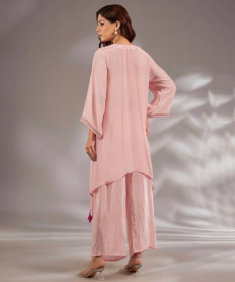 Pink embroidered crepe kurta set