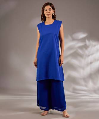 Blue embroidered georgette kaftan set 3