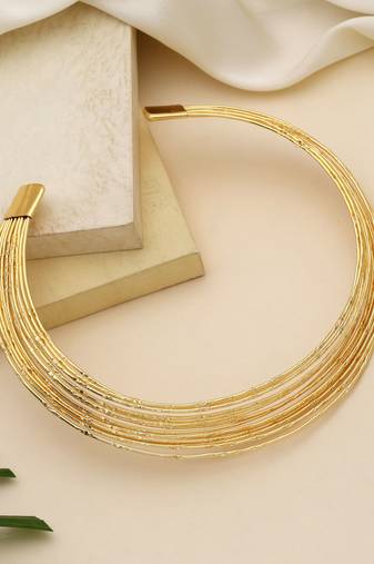 Stylish gold color amrapali hansli necklace designed to enhance classic ethnic necklace styling beautifully