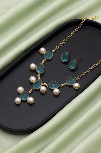 Sky blue color amrapali necklace set featuring exquisite craftsmanship for graceful traditional necklace fashion