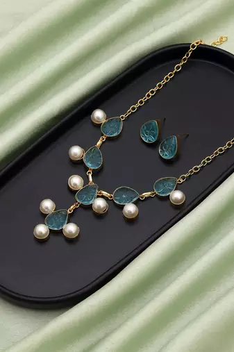 Sky blue color amrapali necklace set featuring exquisite craftsmanship for graceful traditional necklace fashion