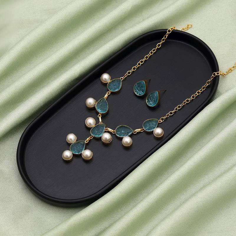 Sky blue color amrapali necklace set featuring exquisite craftsmanship for graceful traditional necklace fashion