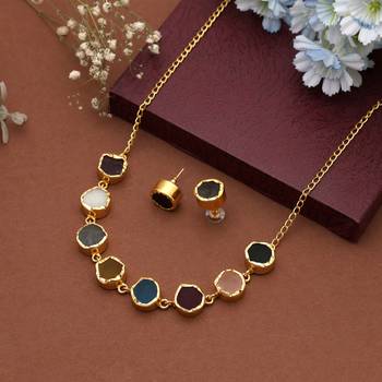 Assorted color amrapali necklace set offering vibrant necklace artistry for festive and wedding occasions 1