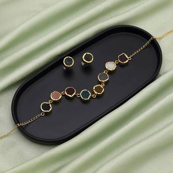 Assorted color amrapali necklace set offering vibrant necklace artistry for festive and wedding occasions 2