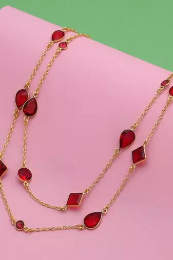 Maroon color amrapali necklace created to elevate traditional outfits with rich necklace sophistication