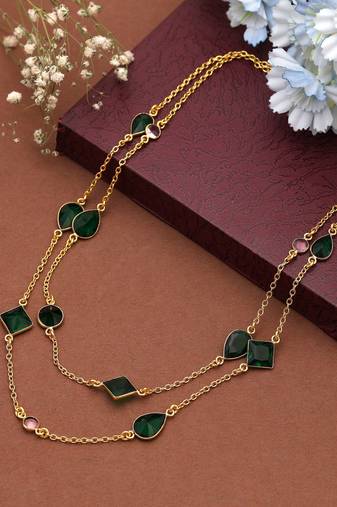 Green color amrapali necklace showcasing elegant handcrafted necklace elements for cultural festive styling