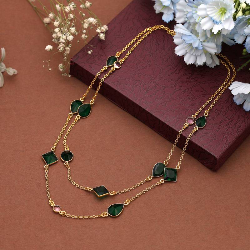 Green color amrapali necklace showcasing elegant handcrafted necklace elements for cultural festive styling
