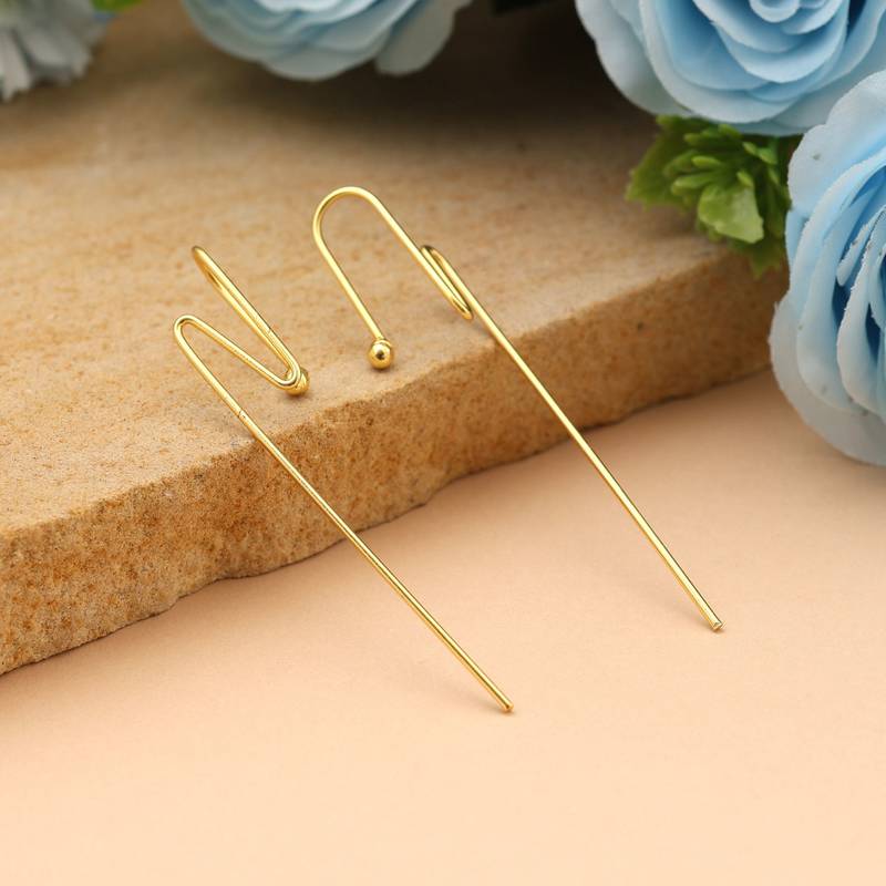 Gold color earcuff designed to add stylish ethnic detailing to every fashionable look