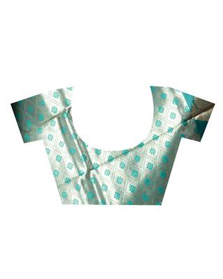 kanjivaram saree in bottle green color with golden border and booti 5