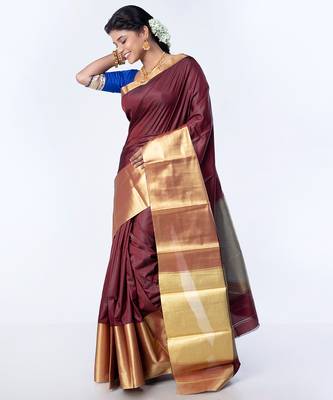 Kanjivaram saree in dark maroon color with golden mahapar border 3