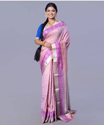 Kanjivaram silk blend saree in shallow vintage pink with floral jaal and contrasting border 1
