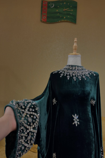 Emerald Green Velvet Stitched Kaftan with Heavy Stone Work – Elegant Party & Festive Wear